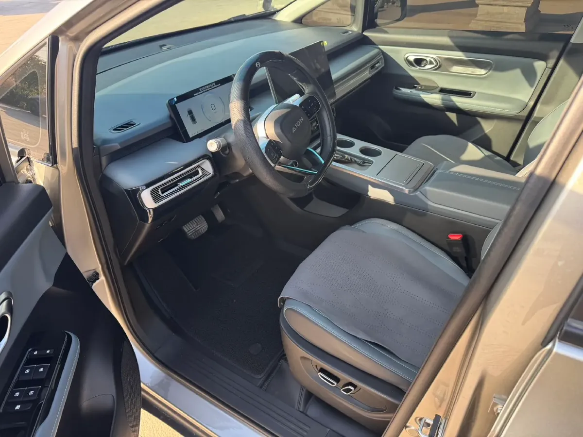 2024 Leapmotor C11 1.5L 95HP L4 REEV 43.74KWH,autocango,china used car exporter,china ev exporter,chinese used car exporter,chinese used ev exporter