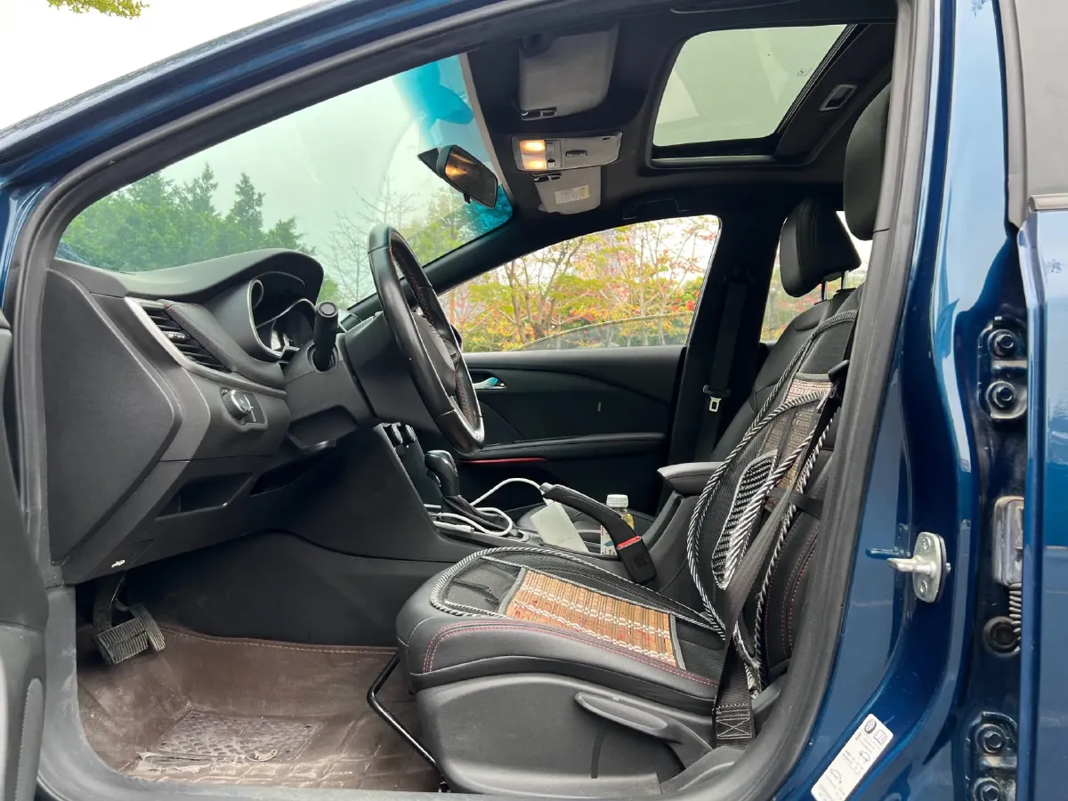 2022 Chevrolet Monza 1.3T 163HP L3 6AT,autocango,china used car exporter,china ev exporter,chinese used car exporter,chinese used ev exporter