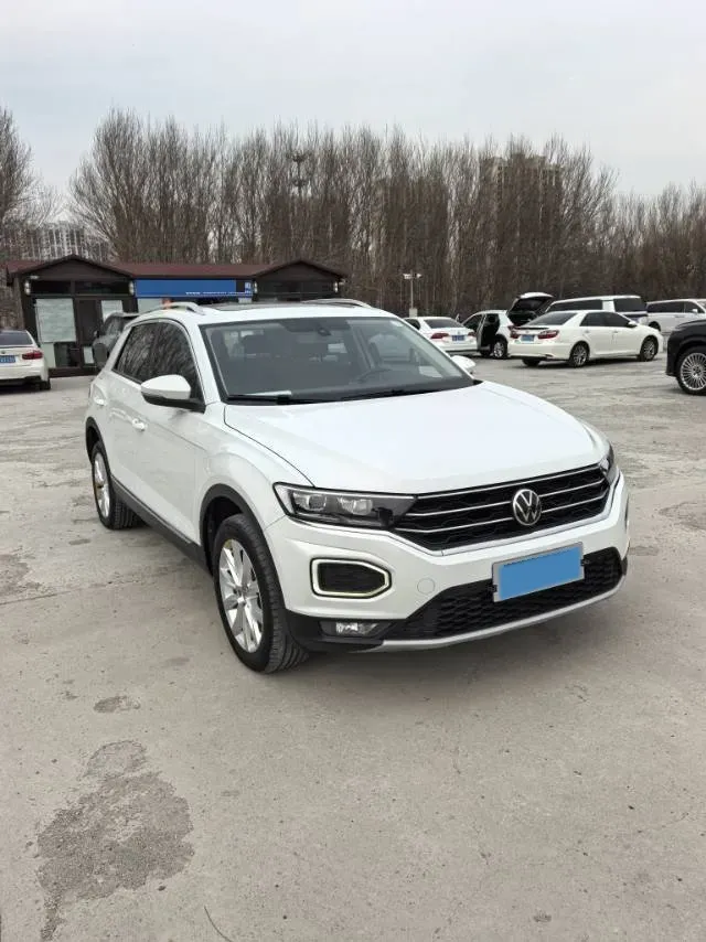 2022 Volkswagen T-Roc 1.4T 150HP L4 7DCT,autocango,china used car exporter,china ev exporter,chinese used car exporter,chinese used ev exporter