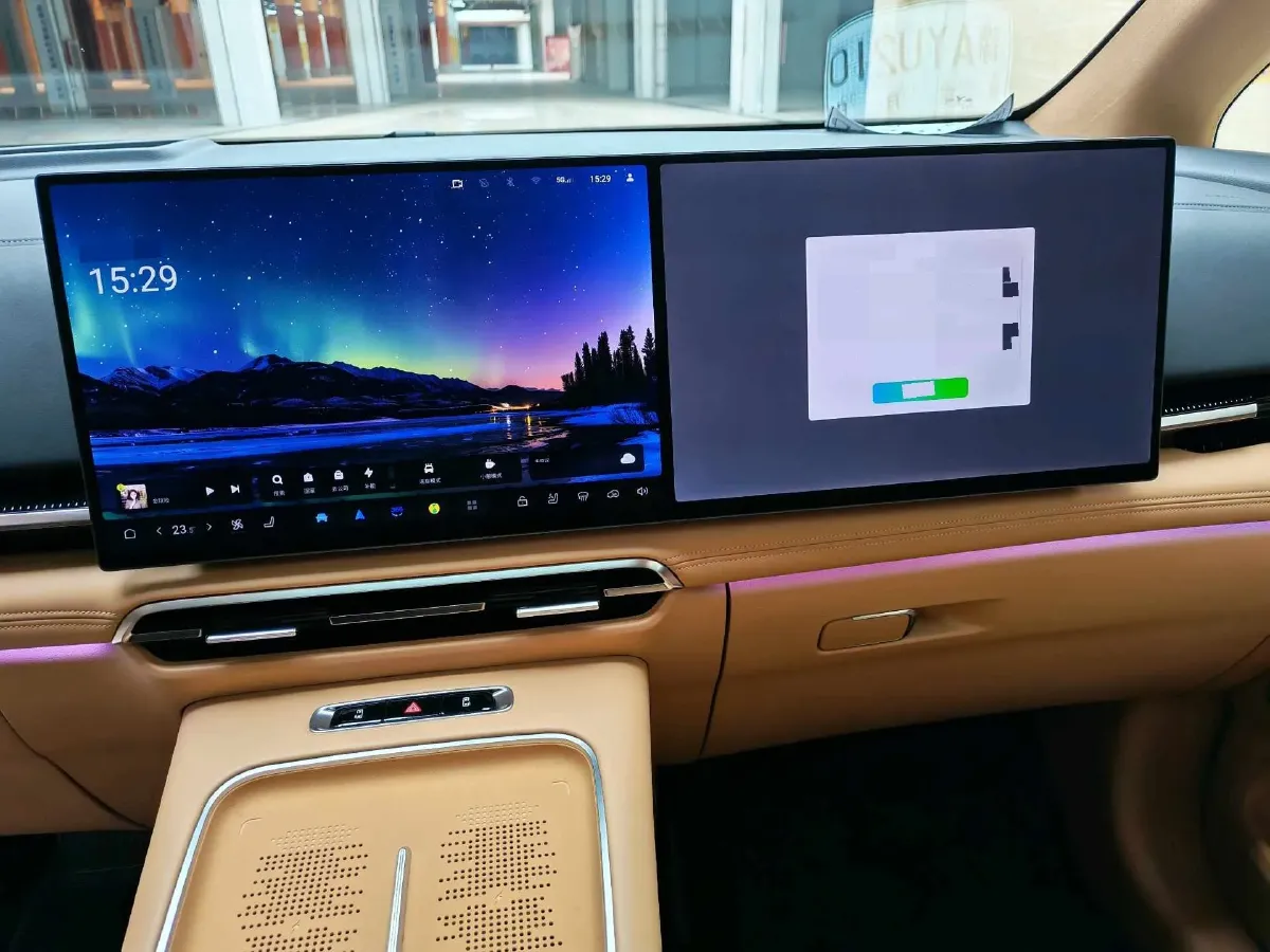 2025 Voyah Dream 1.5T 150HP L4 PHEV 41.7KWH,autocango,china used car exporter,china ev exporter,chinese used car exporter,chinese used ev exporter