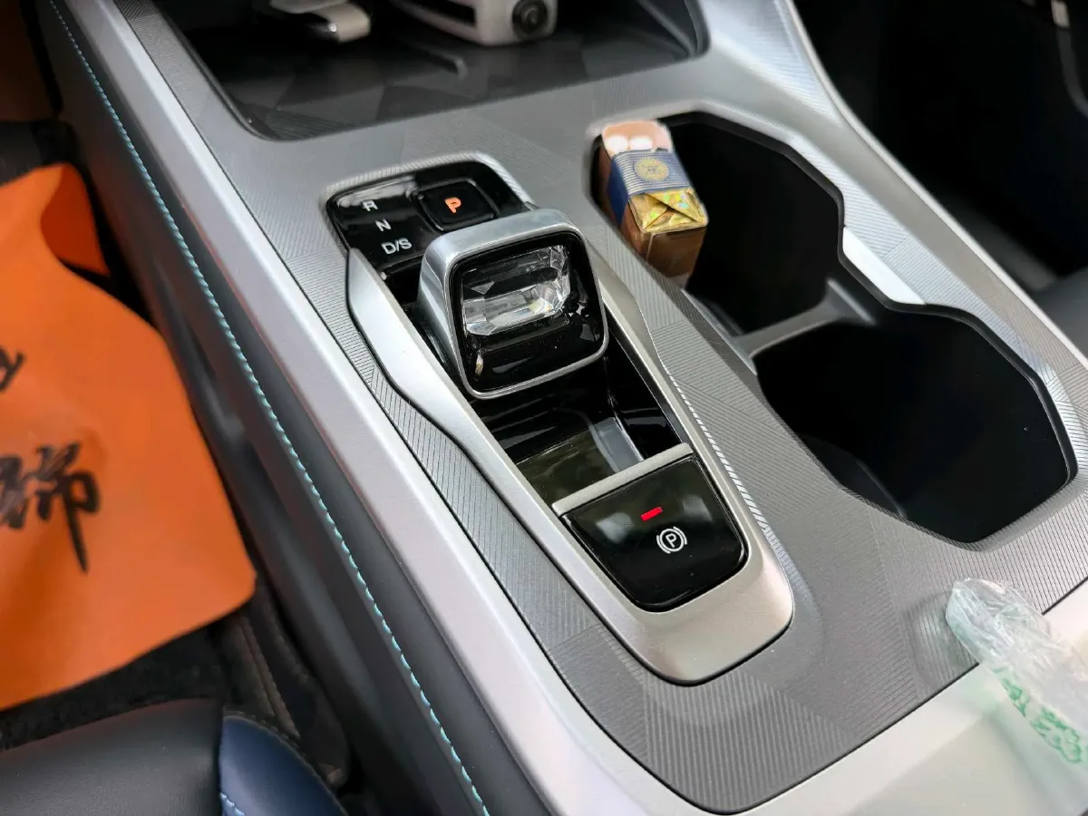 2023 GAC Trumpchi GS3 1.5T 177HP L4 7DCT,autocango,china used car exporter,china ev exporter,chinese used car exporter,chinese used ev exporter