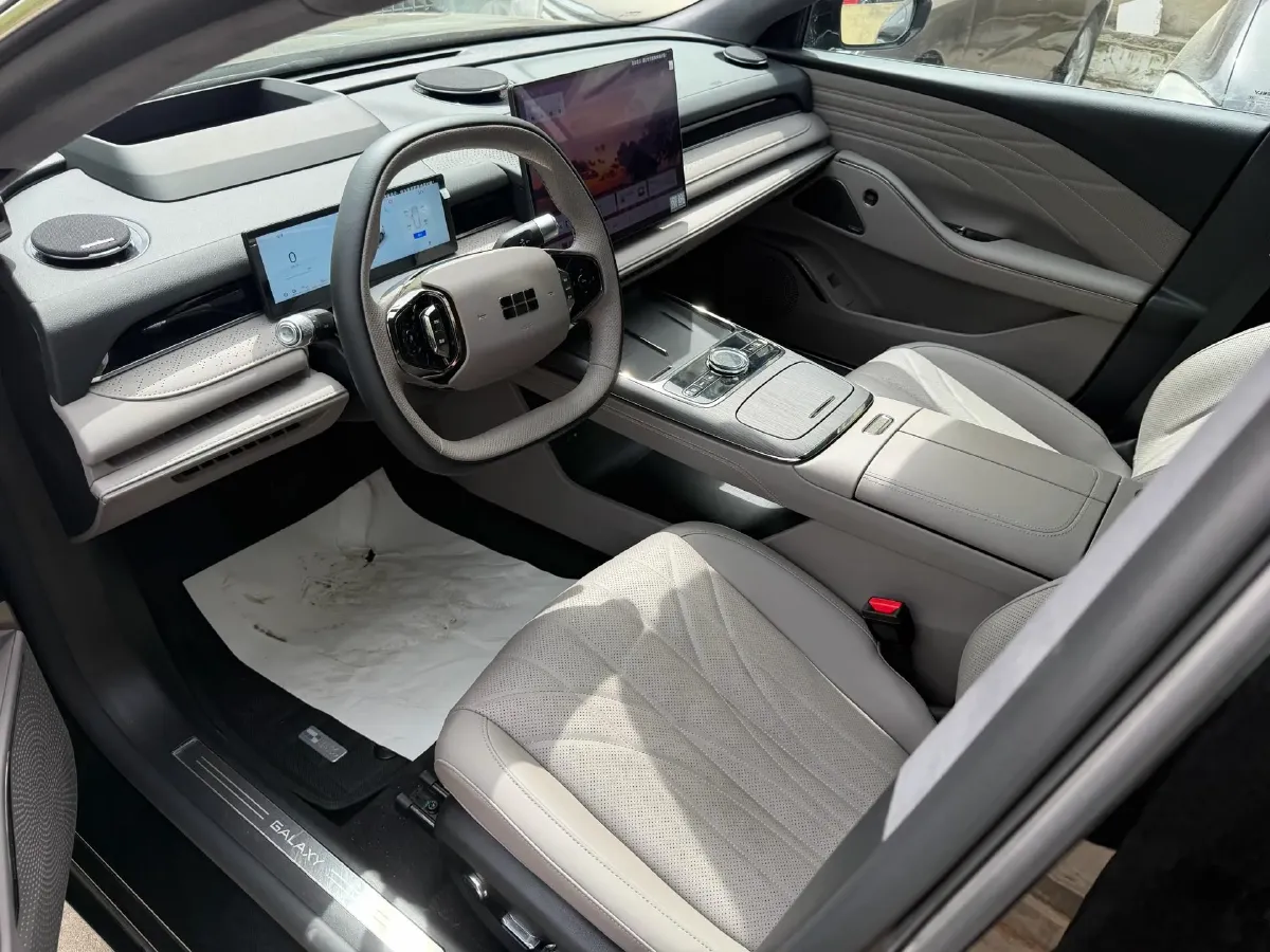 2025 Geely Galaxy Starshine 8 1.5T 163HP L4 3DHT PHEV 27.69KWH,autocango,china used car exporter,china ev exporter,chinese used car exporter,chinese used ev exporter