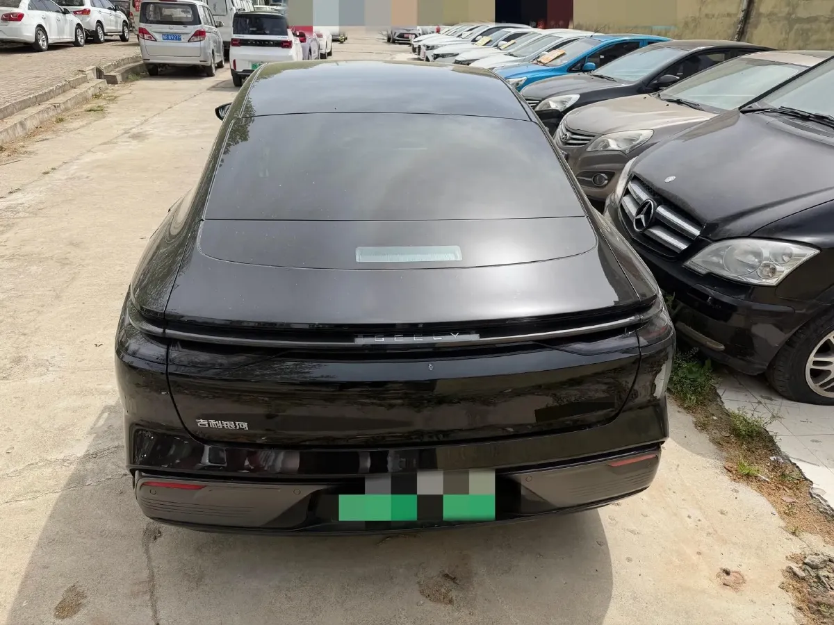 2025 Geely Galaxy Starshine 8 1.5T 163HP L4 3DHT PHEV 27.69KWH,autocango,china used car exporter,china ev exporter,chinese used car exporter,chinese used ev exporter