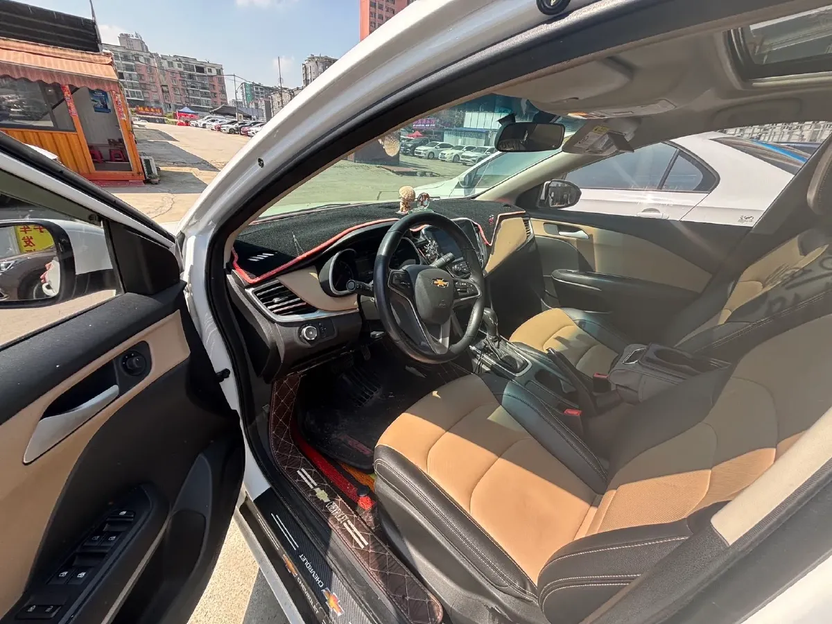 2022 Chevrolet Monza 1.5L 113HP L4 6AT,autocango,china used car exporter,china ev exporter,chinese used car exporter,chinese used ev exporter