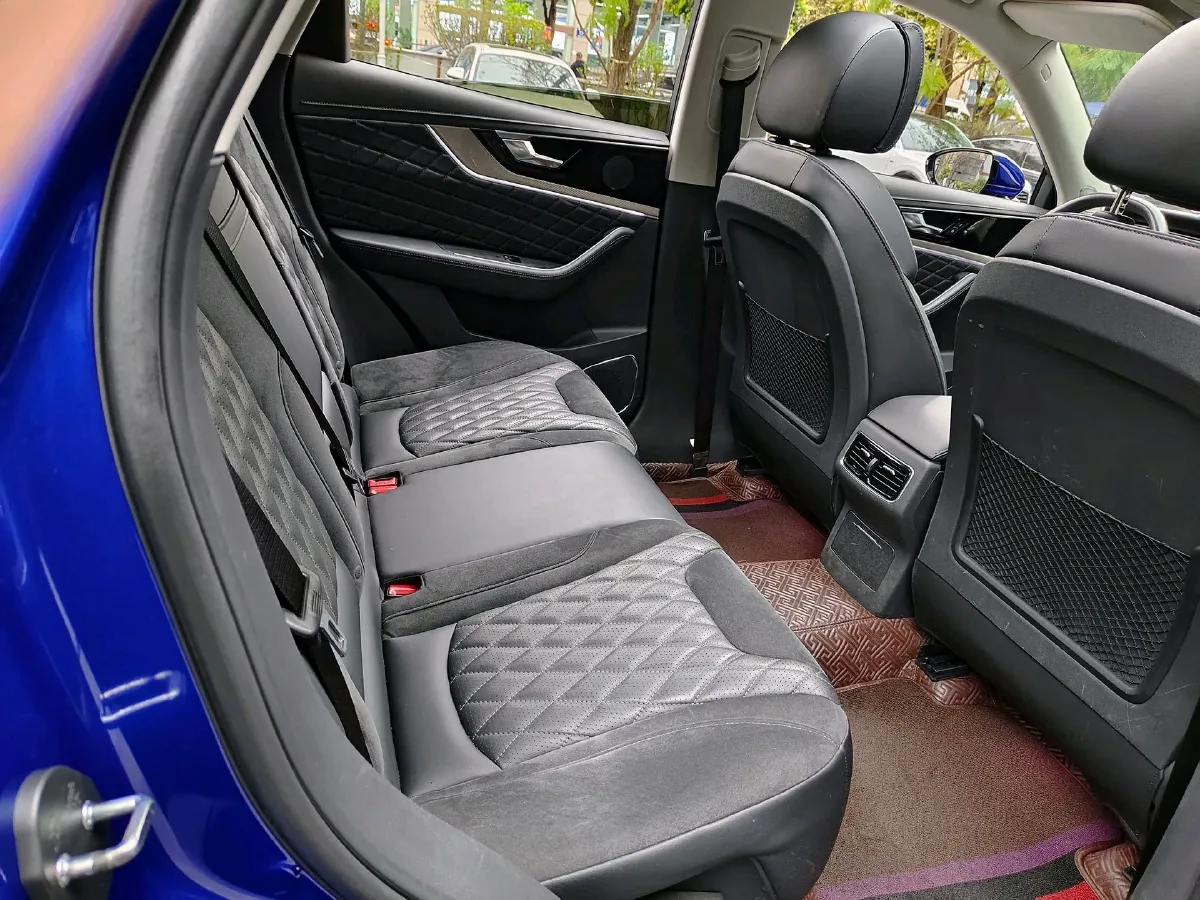 2019 HongQi HS5 2.0T 224HP L4 6AT,autocango,china used car exporter,china ev exporter,chinese used car exporter,chinese used ev exporter