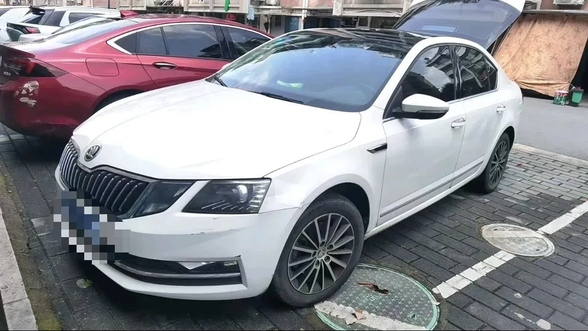 2019 Skoda Octavia 1.2T 116HP L4 7DCT,autocango,china used car exporter,china ev exporter,chinese used car exporter,chinese used ev exporter