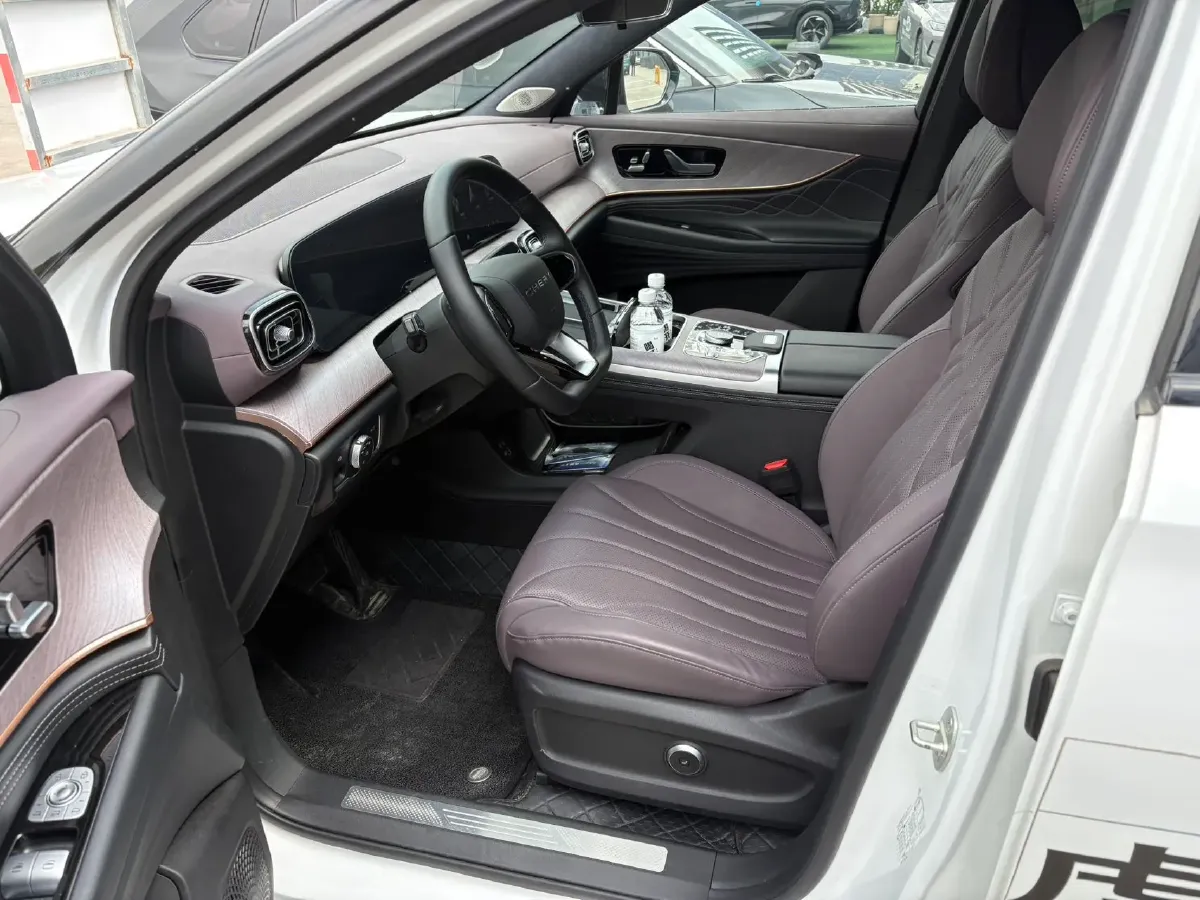 2024 Chery Tiggo 9 2.0T 261HP L4 7DCT,autocango,china used car exporter,china ev exporter,chinese used car exporter,chinese used ev exporter