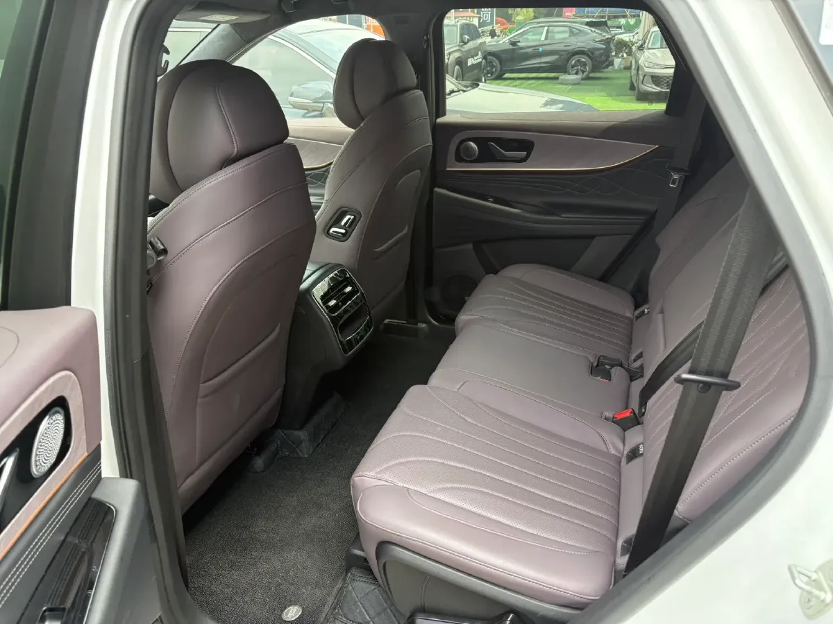 2024 Chery Tiggo 9 2.0T 261HP L4 7DCT,autocango,china used car exporter,china ev exporter,chinese used car exporter,chinese used ev exporter