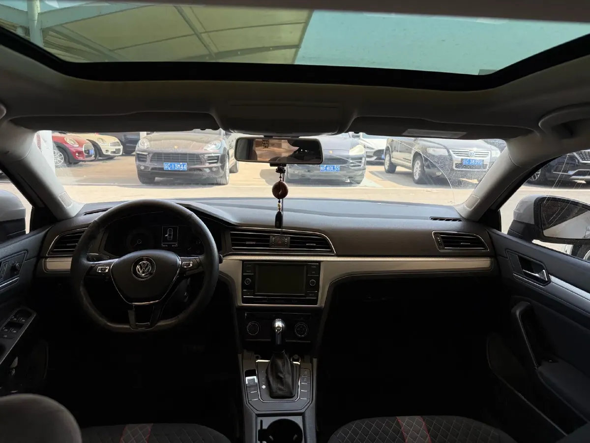 2019 Volkswagen T-Cross 1.4T 150HP L4 7DCT,autocango,china used car exporter,china ev exporter,chinese used car exporter,chinese used ev exporter