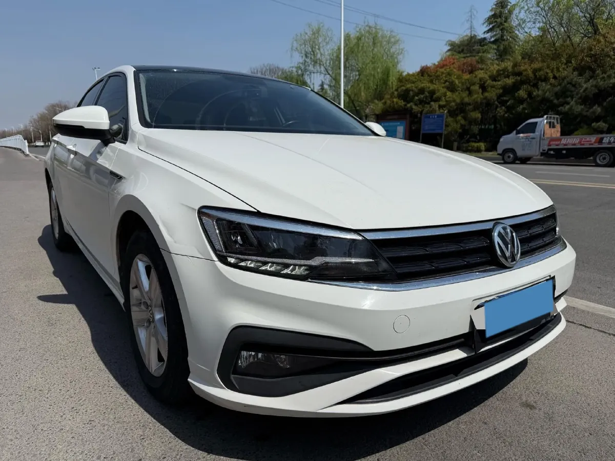 2019 Volkswagen T-Cross 1.4T 150HP L4 7DCT,autocango,china used car exporter,china ev exporter,chinese used car exporter,chinese used ev exporter