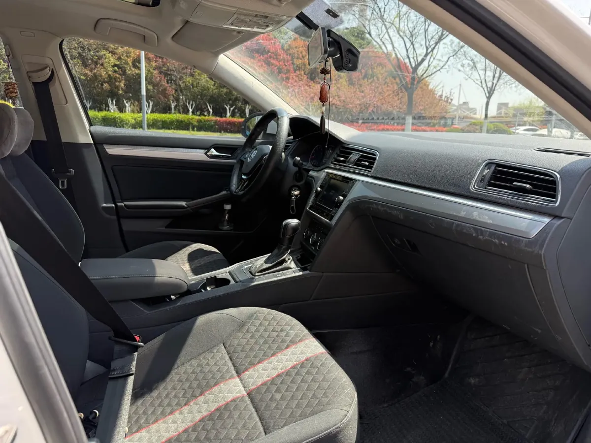 2019 Volkswagen T-Cross 1.4T 150HP L4 7DCT,autocango,china used car exporter,china ev exporter,chinese used car exporter,chinese used ev exporter