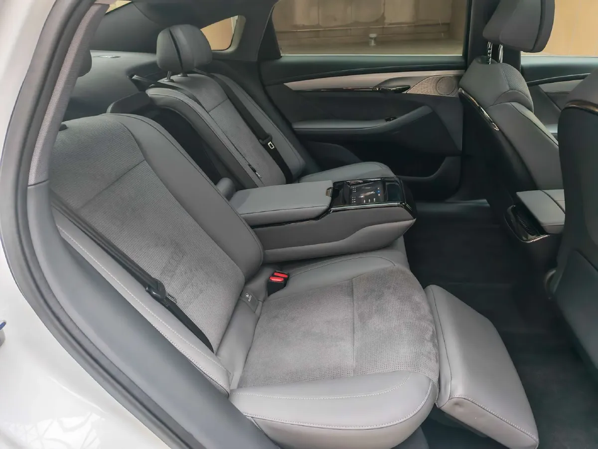 2024 Voyah ZhuiGuang 1.5T 136HP L4 PHEV 43KWH,autocango,china used car exporter,china ev exporter,chinese used car exporter,chinese used ev exporter