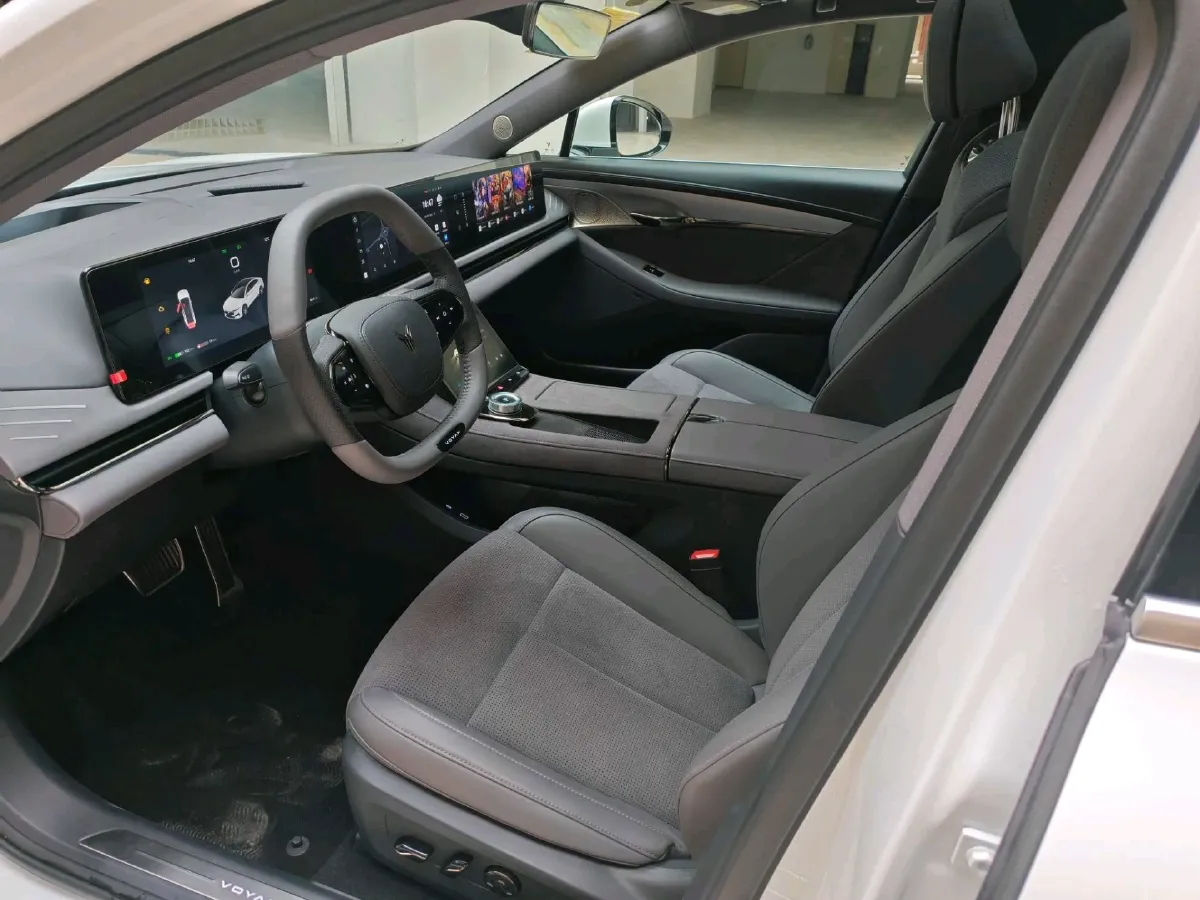 2024 Voyah ZhuiGuang 1.5T 136HP L4 PHEV 43KWH,autocango,china used car exporter,china ev exporter,chinese used car exporter,chinese used ev exporter