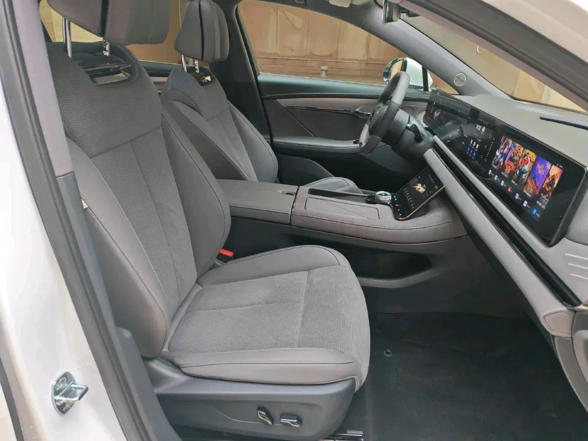 2024 Voyah ZhuiGuang 1.5T 136HP L4 PHEV 43KWH,autocango,china used car exporter,china ev exporter,chinese used car exporter,chinese used ev exporter