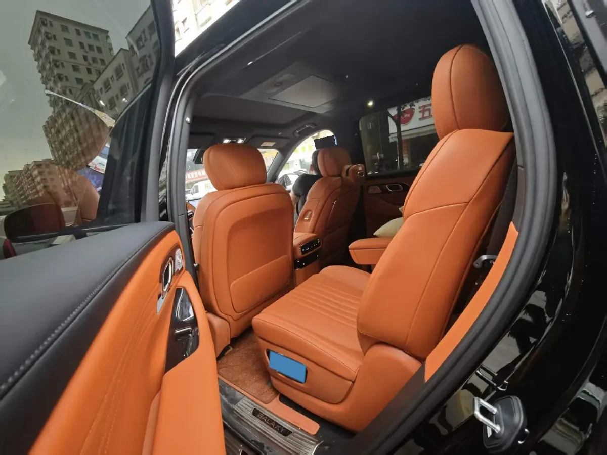 2025 Volkswagen Tiguan L 2.0T 220HP L4 7DCT,autocango,china used car exporter,china ev exporter,chinese used car exporter,chinese used ev exporter