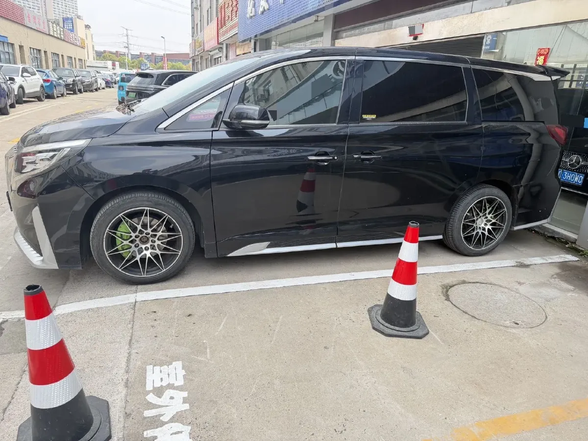 2021 GAC Trumpchi M8 2.0T 252HP L4 8AT,autocango,china used car exporter,china ev exporter,chinese used car exporter,chinese used ev exporter