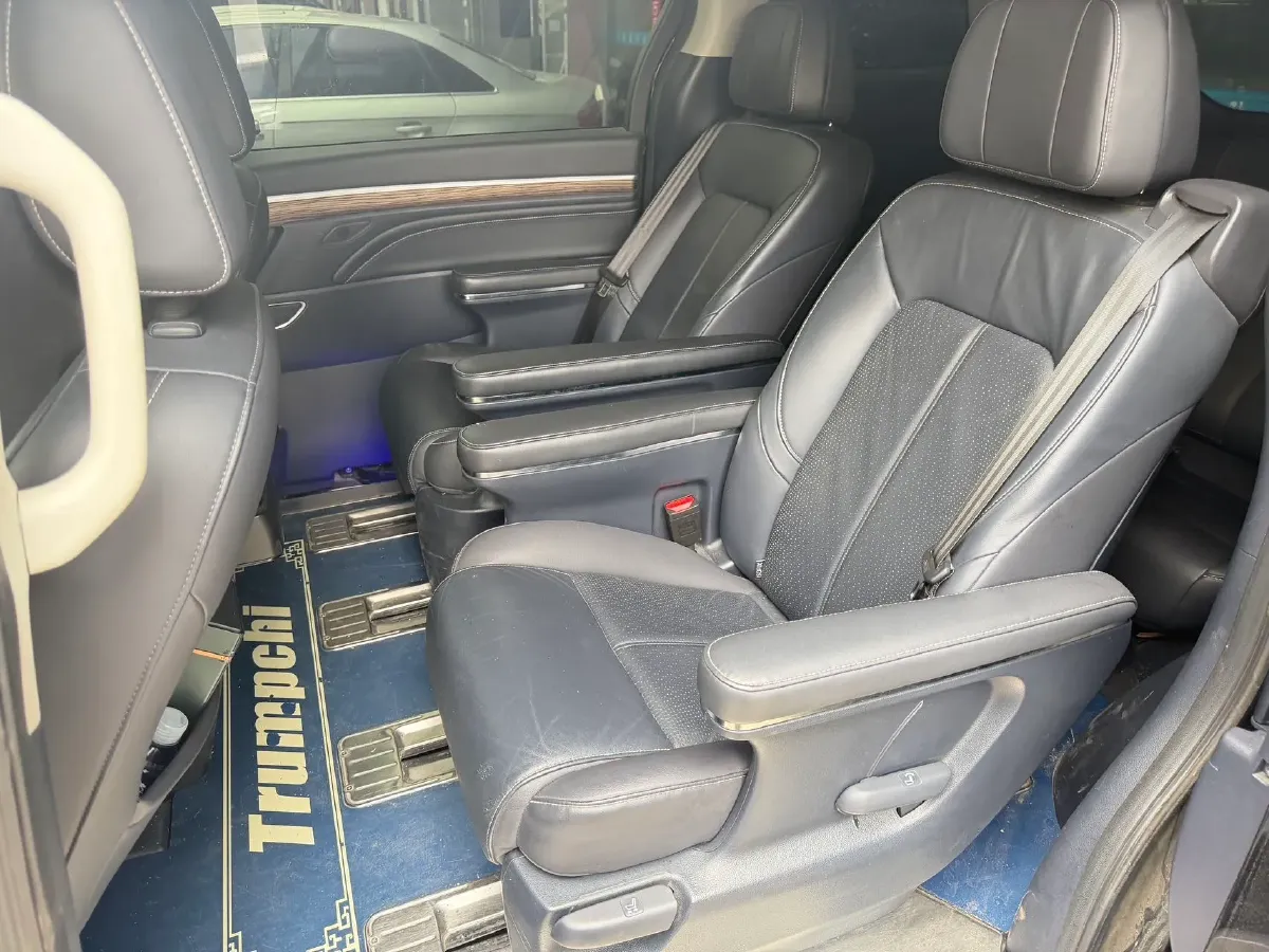 2021 GAC Trumpchi M8 2.0T 252HP L4 8AT,autocango,china used car exporter,china ev exporter,chinese used car exporter,chinese used ev exporter