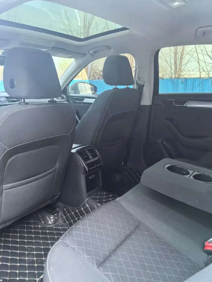 2019 Skoda Superb 1.4T 150HP L4 7DCT,autocango,china used car exporter,china ev exporter,chinese used car exporter,chinese used ev exporter
