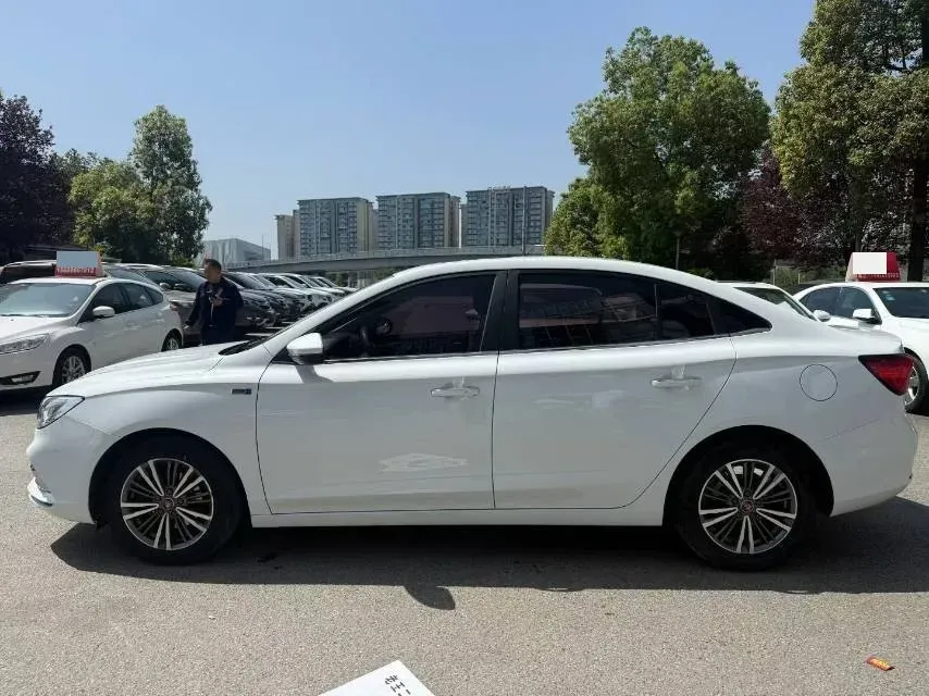 2019 Roewe i5 1.5L 120HP L4 5MT,autocango,china used car exporter,china ev exporter,chinese used car exporter,chinese used ev exporter