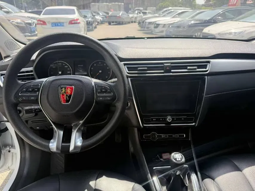 2019 Roewe i5 1.5L 120HP L4 5MT,autocango,china used car exporter,china ev exporter,chinese used car exporter,chinese used ev exporter