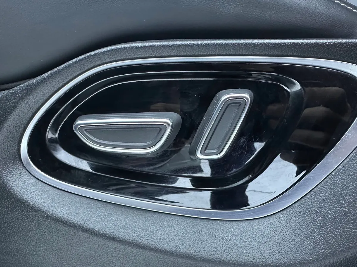 2021 GAC Trumpchi M6 1.5T 169HP L4 7DCT,autocango,china used car exporter,china ev exporter,chinese used car exporter,chinese used ev exporter