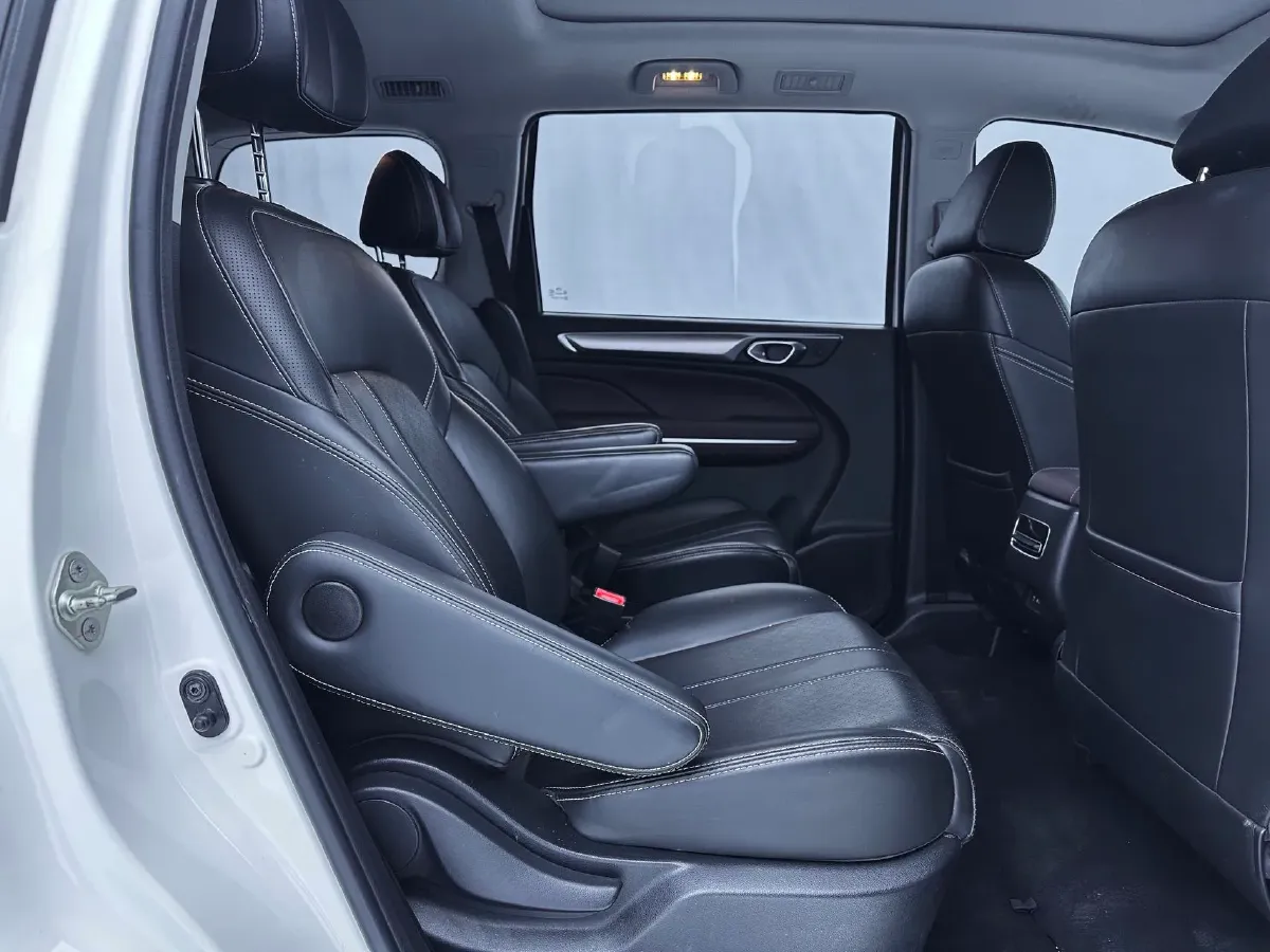 2021 GAC Trumpchi M6 1.5T 169HP L4 7DCT,autocango,china used car exporter,china ev exporter,chinese used car exporter,chinese used ev exporter