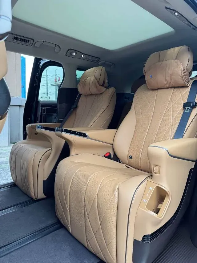 2024 Denza D9 1.5T 139HP L4 E-CVT PHEV 20.39KWH,autocango,china used car exporter,china ev exporter,chinese used car exporter,chinese used ev exporter