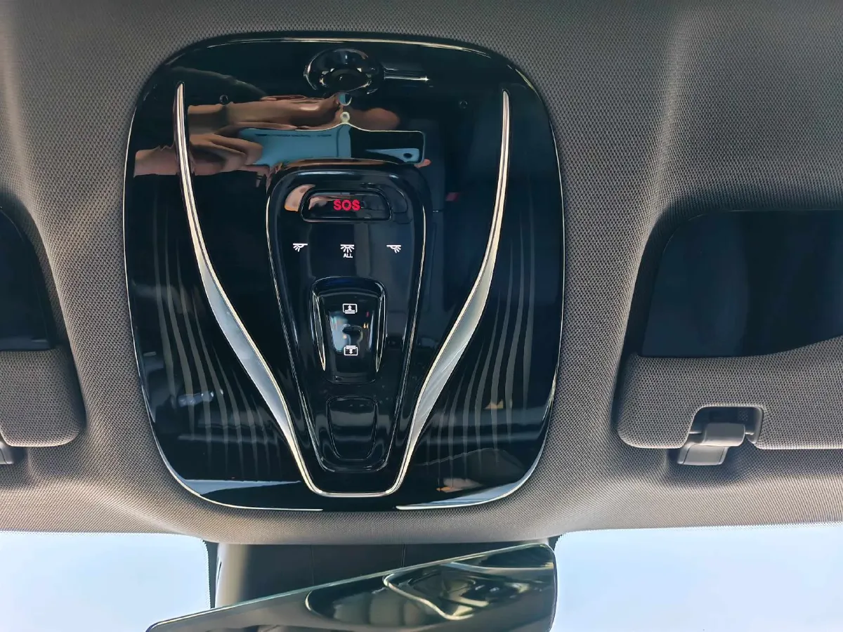 2024 Voyah ZhuiGuang 1.5T 136HP L4 PHEV 43KWH,autocango,china used car exporter,china ev exporter,chinese used car exporter,chinese used ev exporter