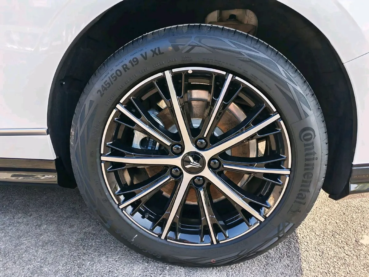 2024 Voyah ZhuiGuang 1.5T 136HP L4 PHEV 43KWH,autocango,china used car exporter,china ev exporter,chinese used car exporter,chinese used ev exporter