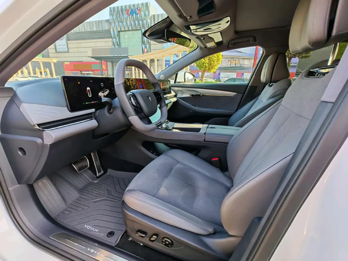 2024 Voyah ZhuiGuang 1.5T 136HP L4 PHEV 43KWH,autocango,china used car exporter,china ev exporter,chinese used car exporter,chinese used ev exporter