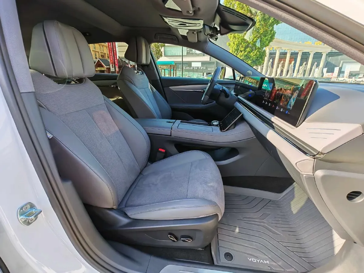 2024 Voyah ZhuiGuang 1.5T 136HP L4 PHEV 43KWH,autocango,china used car exporter,china ev exporter,chinese used car exporter,chinese used ev exporter