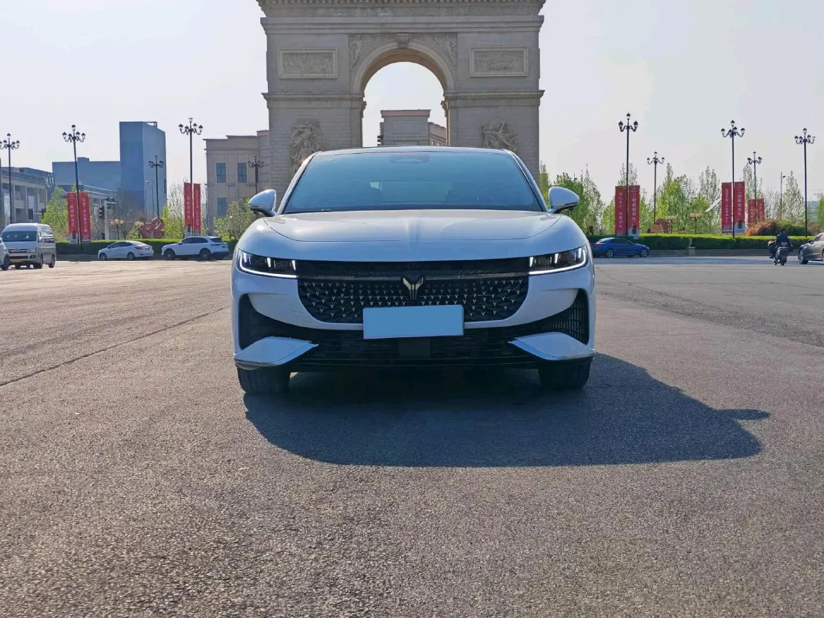 2024 Voyah ZhuiGuang 1.5T 136HP L4 PHEV 43KWH,autocango,china used car exporter,china ev exporter,chinese used car exporter,chinese used ev exporter