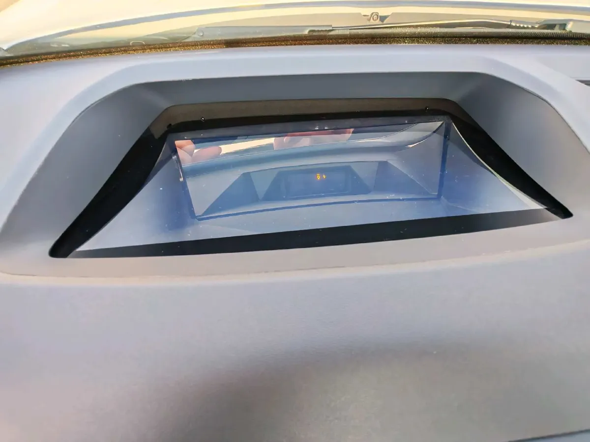 2024 Voyah ZhuiGuang 1.5T 136HP L4 PHEV 43KWH,autocango,china used car exporter,china ev exporter,chinese used car exporter,chinese used ev exporter