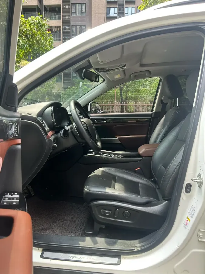 2017 GAC Trumpchi GS8 2.0T 201HP L4 6AT,autocango,china used car exporter,china ev exporter,chinese used car exporter,chinese used ev exporter