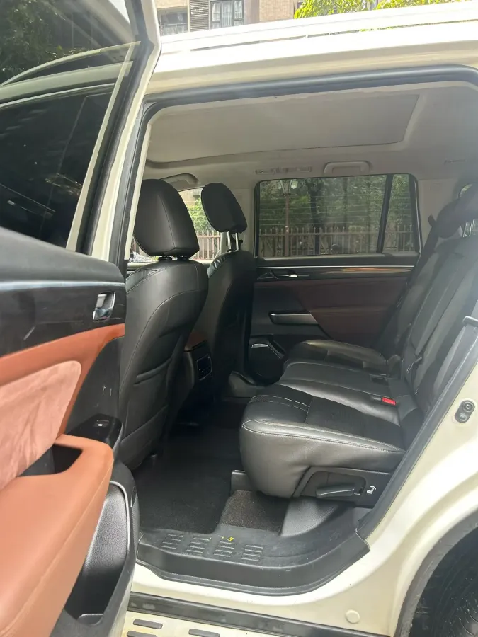 2017 GAC Trumpchi GS8 2.0T 201HP L4 6AT,autocango,china used car exporter,china ev exporter,chinese used car exporter,chinese used ev exporter