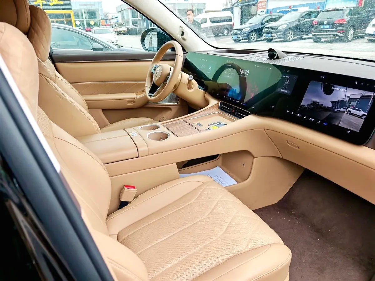 2025 AITO AITO M8 REEV 160HP REEV 53.4KWH,autocango,china used car exporter,china ev exporter,chinese used car exporter,chinese used ev exporter