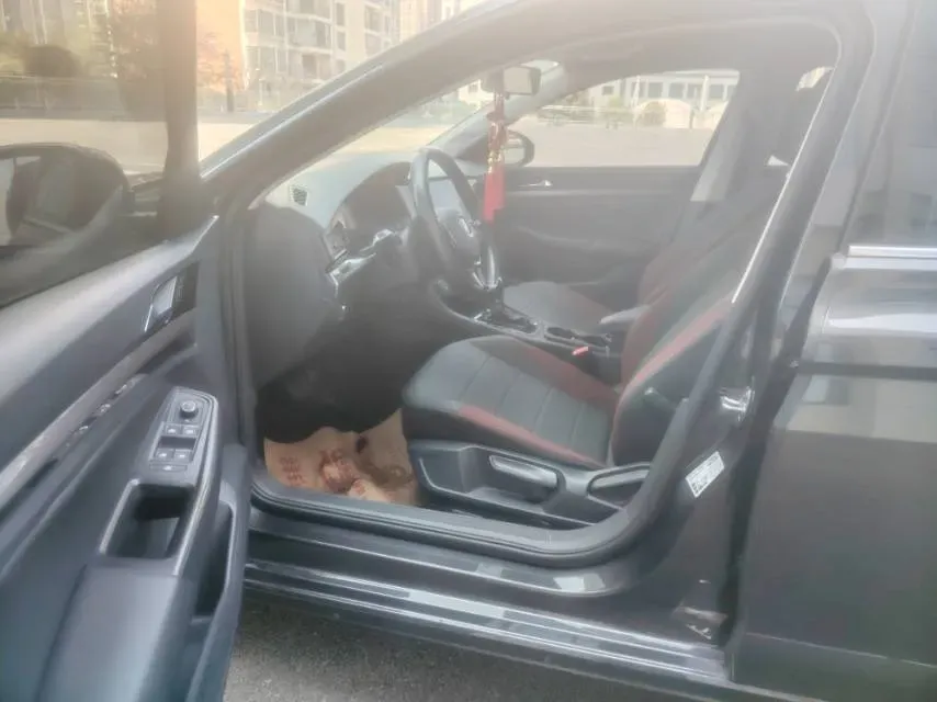 2019 Bestune T77 1.2T 143HP L4 7DCT,autocango,china used car exporter,china ev exporter,chinese used car exporter,chinese used ev exporter