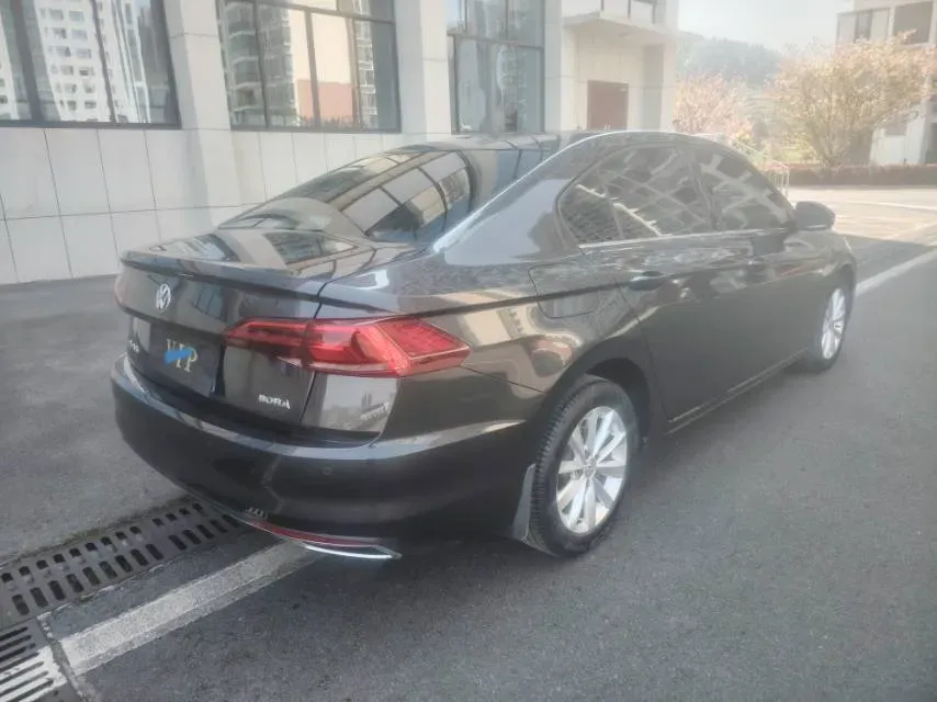 2019 Bestune T77 1.2T 143HP L4 7DCT,autocango,china used car exporter,china ev exporter,chinese used car exporter,chinese used ev exporter