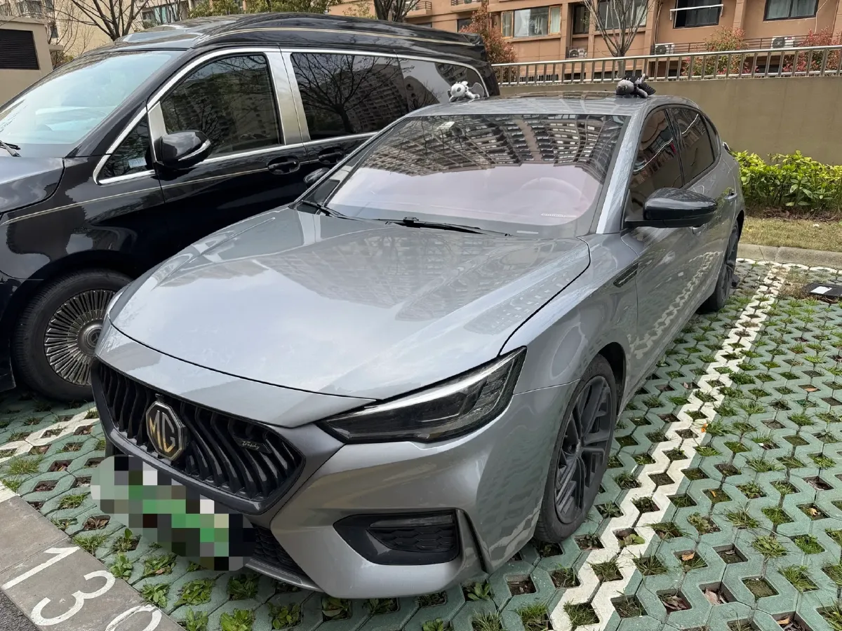 2020 HongQi H5 1.8T 197HP L4 6AT,autocango,china used car exporter,china ev exporter,chinese used car exporter,chinese used ev exporter