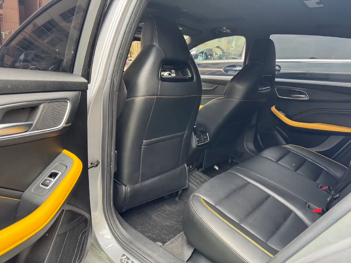 2020 HongQi H5 1.8T 197HP L4 6AT,autocango,china used car exporter,china ev exporter,chinese used car exporter,chinese used ev exporter