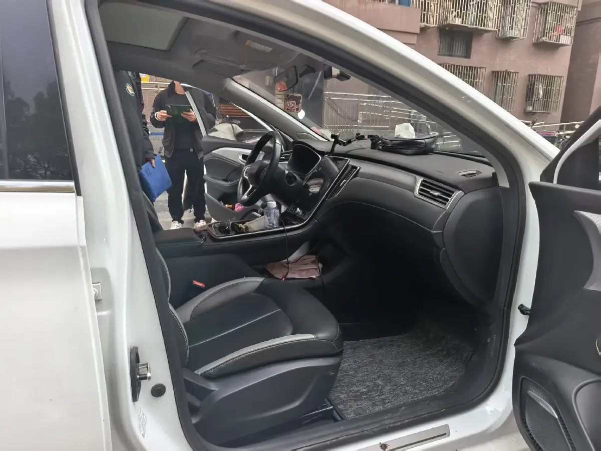 2021 Roewe i6 MAX 1.5T 169HP L4 AMT PHEV,autocango,china used car exporter,china ev exporter,chinese used car exporter,chinese used ev exporter