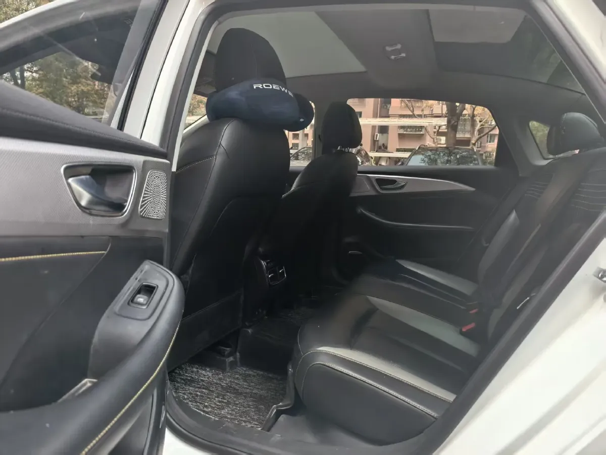 2021 Roewe i6 MAX 1.5T 169HP L4 AMT PHEV,autocango,china used car exporter,china ev exporter,chinese used car exporter,chinese used ev exporter