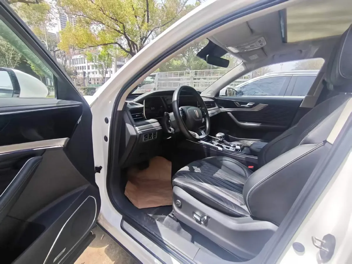 2022 HongQi HS5 2.0T 224HP L4 6AT,autocango,china used car exporter,china ev exporter,chinese used car exporter,chinese used ev exporter