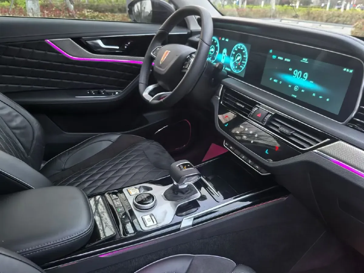 2022 HongQi HS5 2.0T 224HP L4 6AT,autocango,china used car exporter,china ev exporter,chinese used car exporter,chinese used ev exporter