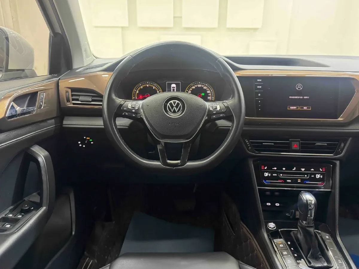 2021 Volkswagen Tharu 1.4T 150HP L4 7DCT,autocango,china used car exporter,china ev exporter,chinese used car exporter,chinese used ev exporter