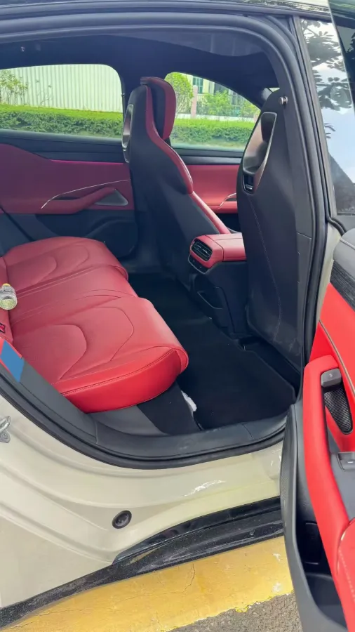 2024 MI SU7 BEV 101KWH,autocango,china used car exporter,china ev exporter,chinese used car exporter,chinese used ev exporter