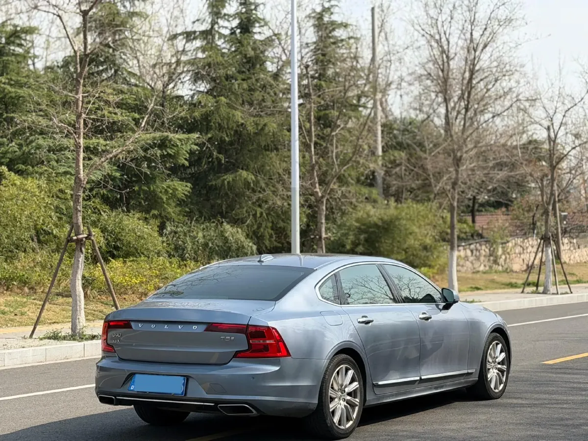 2020 Volvo S90 2.0T 254HP L4 8AT,autocango,china used car exporter,china ev exporter,chinese used car exporter,chinese used ev exporter