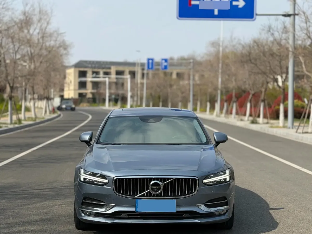 2020 Volvo S90 2.0T 254HP L4 8AT,autocango,china used car exporter,china ev exporter,chinese used car exporter,chinese used ev exporter