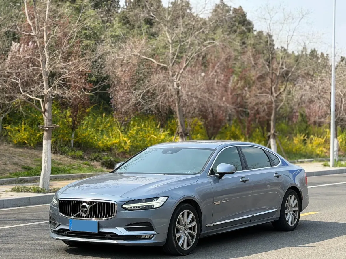 2020 Volvo S90 2.0T 254HP L4 8AT,autocango,china used car exporter,china ev exporter,chinese used car exporter,chinese used ev exporter