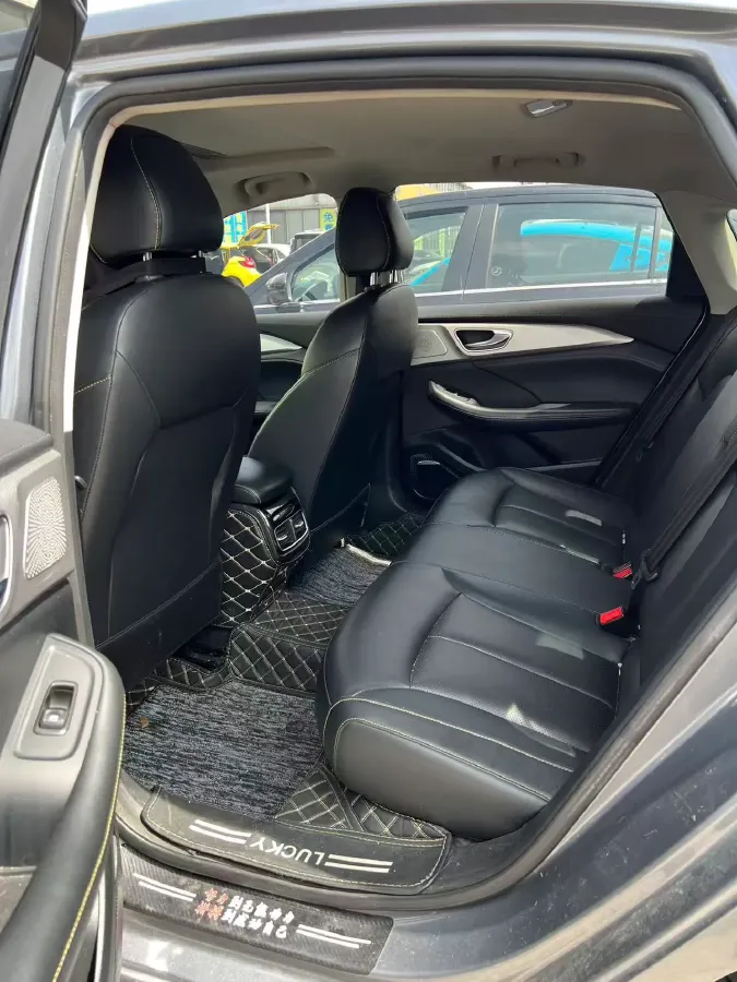 2019 Roewe i6 1.5T 169HP L4 AMT PHEV 9.1KWH,autocango,china used car exporter,china ev exporter,chinese used car exporter,chinese used ev exporter